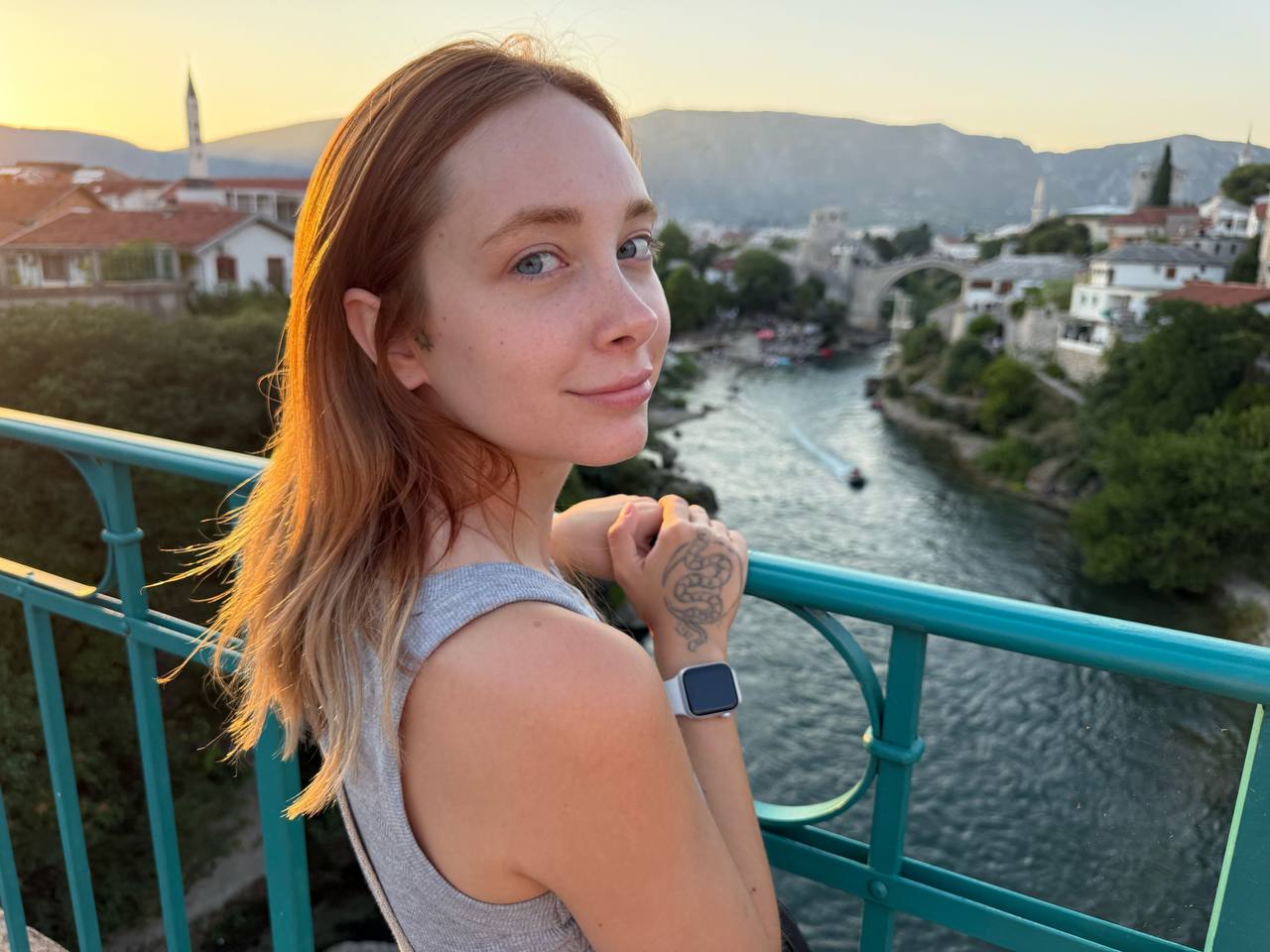 Megan Foksning yalangoch fotosuratlari